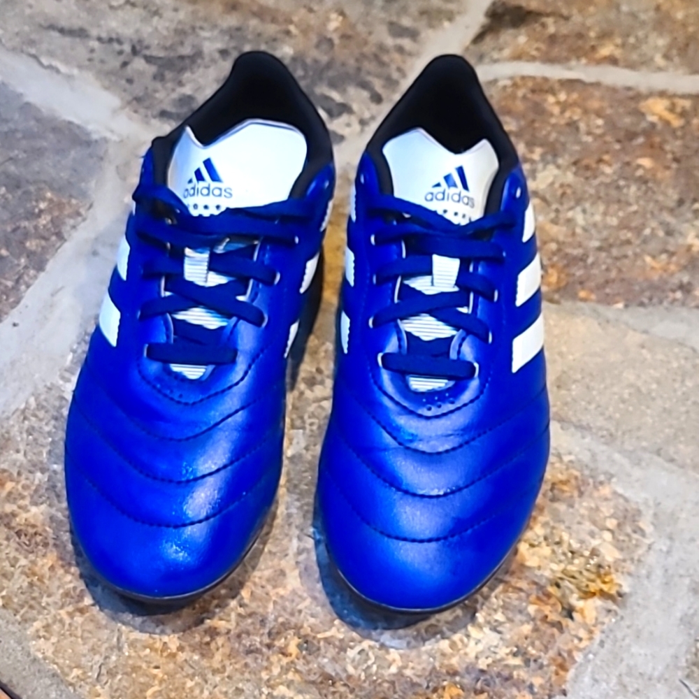 Adidas - Soccer Cleats Size 5